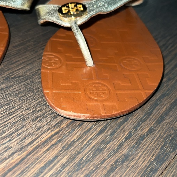 Tory Burch Gold Sandal-Authentic-EUC - Picture 3 of 9